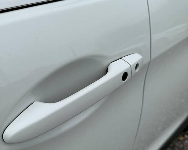 Белый Хонда СРВ, объемом двигателя 2.2 л и пробегом 110 тыс. км за 21950 $, фото 33 на Automoto.ua