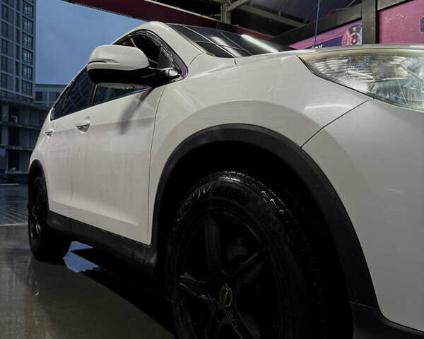 Белый Хонда СРВ, объемом двигателя 2.2 л и пробегом 208 тыс. км за 17200 $, фото 7 на Automoto.ua