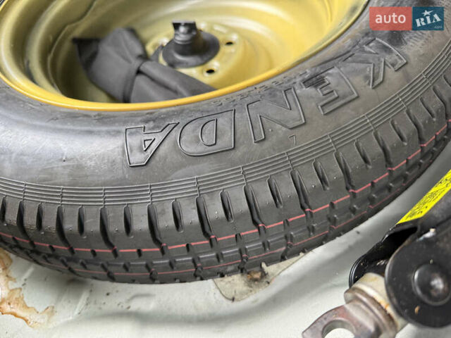 Белый Хонда СРВ, объемом двигателя 2.2 л и пробегом 110 тыс. км за 21950 $, фото 31 на Automoto.ua