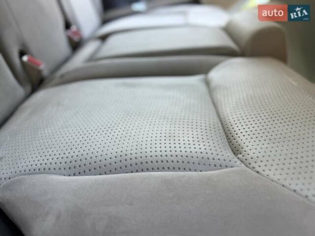 Белый Хонда СРВ, объемом двигателя 2.35 л и пробегом 150 тыс. км за 13800 $, фото 31 на Automoto.ua