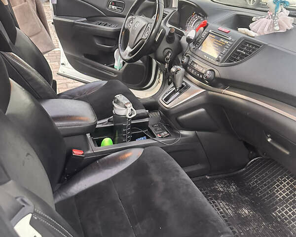 Белый Хонда СРВ, объемом двигателя 2.2 л и пробегом 152 тыс. км за 18750 $, фото 18 на Automoto.ua