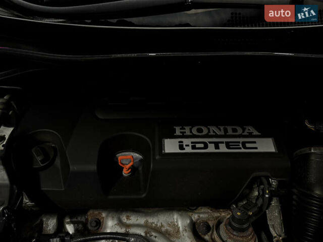 Белый Хонда СРВ, объемом двигателя 2.2 л и пробегом 208 тыс. км за 17200 $, фото 18 на Automoto.ua