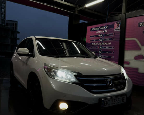 Белый Хонда СРВ, объемом двигателя 2.2 л и пробегом 208 тыс. км за 17200 $, фото 6 на Automoto.ua