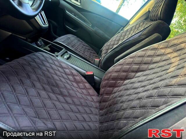 Белый Хонда СРВ, объемом двигателя 2.4 л и пробегом 150 тыс. км за 13980 $, фото 4 на Automoto.ua