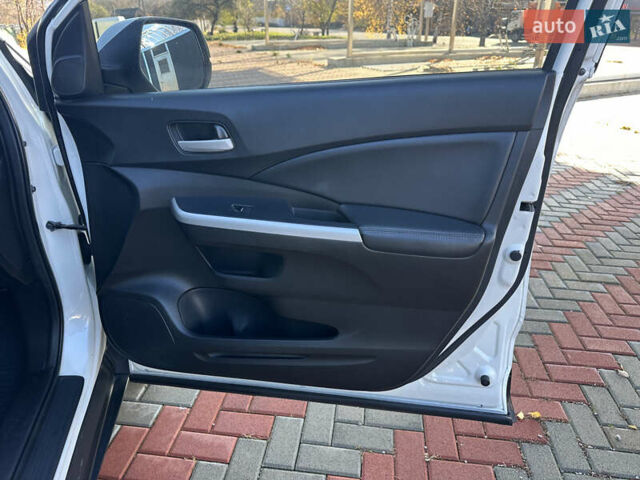 Белый Хонда СРВ, объемом двигателя 2.35 л и пробегом 200 тыс. км за 16800 $, фото 20 на Automoto.ua