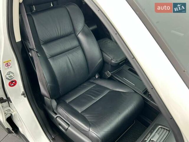 Білий Хонда СРВ, об'ємом двигуна 2.35 л та пробігом 179 тис. км за 16900 $, фото 32 на Automoto.ua