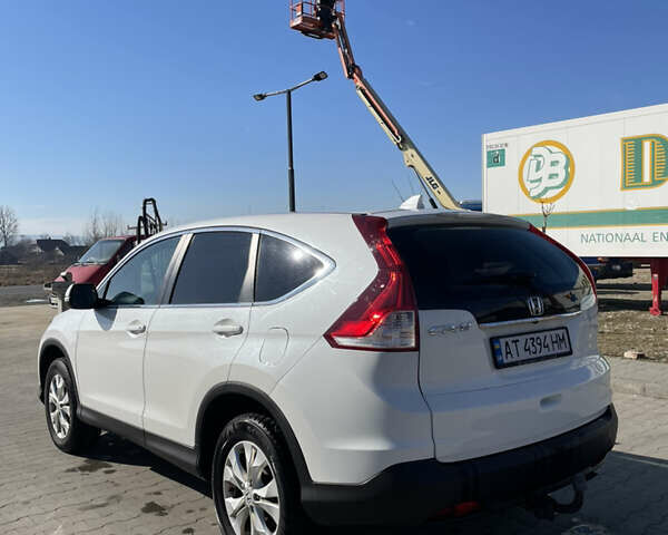 Белый Хонда СРВ, объемом двигателя 2.2 л и пробегом 130 тыс. км за 17300 $, фото 2 на Automoto.ua