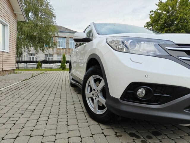 Білий Хонда СРВ, об'ємом двигуна 2.2 л та пробігом 250 тис. км за 14500 $, фото 6 на Automoto.ua