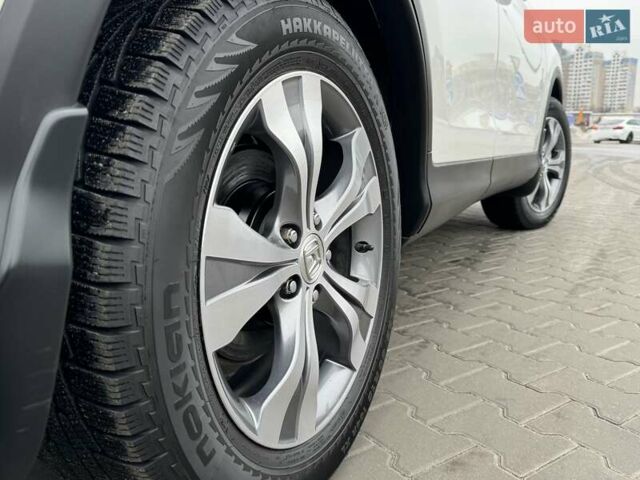 Білий Хонда СРВ, об'ємом двигуна 2.35 л та пробігом 38 тис. км за 18300 $, фото 20 на Automoto.ua