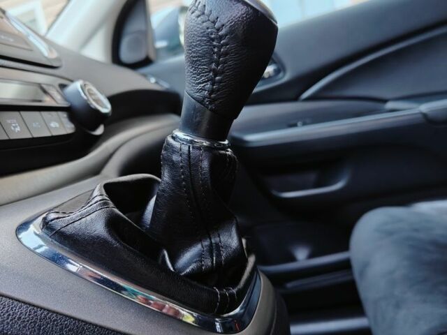 Білий Хонда СРВ, об'ємом двигуна 2.2 л та пробігом 250 тис. км за 14500 $, фото 4 на Automoto.ua