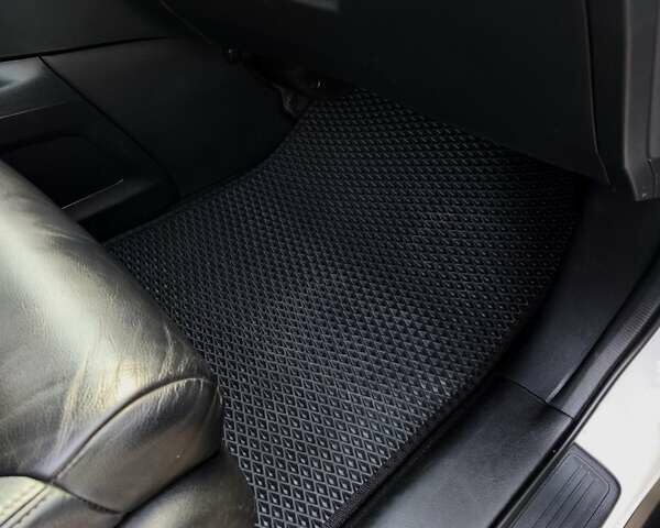 Белый Хонда СРВ, объемом двигателя 2.35 л и пробегом 200 тыс. км за 16000 $, фото 8 на Automoto.ua