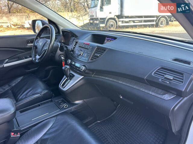 Белый Хонда СРВ, объемом двигателя 2.35 л и пробегом 200 тыс. км за 16800 $, фото 21 на Automoto.ua