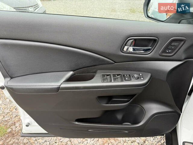 Белый Хонда СРВ, объемом двигателя 2.2 л и пробегом 110 тыс. км за 21950 $, фото 25 на Automoto.ua