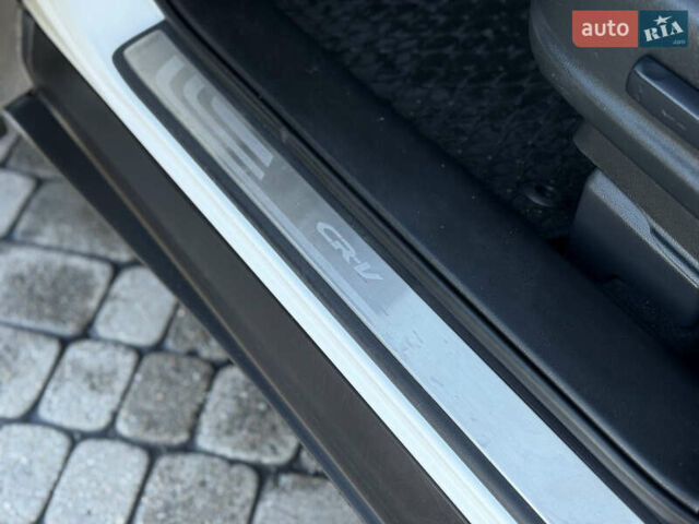 Белый Хонда СРВ, объемом двигателя 2.2 л и пробегом 254 тыс. км за 16950 $, фото 33 на Automoto.ua