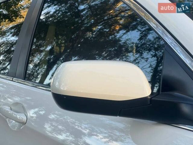 Белый Хонда СРВ, объемом двигателя 2.4 л и пробегом 169 тыс. км за 13980 $, фото 5 на Automoto.ua