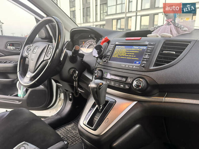 Белый Хонда СРВ, объемом двигателя 2.2 л и пробегом 152 тыс. км за 18750 $, фото 10 на Automoto.ua