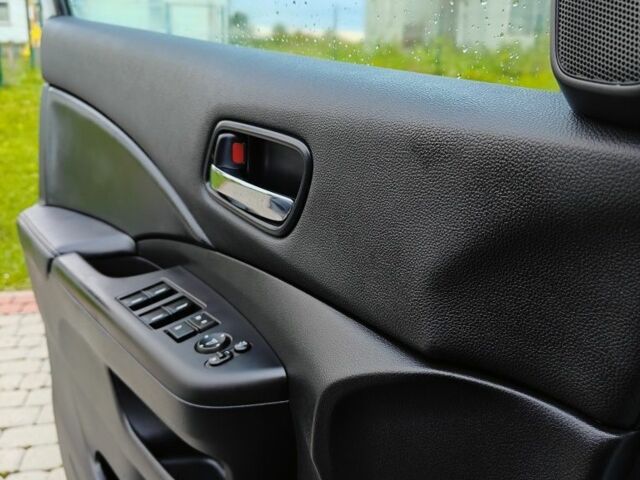 Білий Хонда СРВ, об'ємом двигуна 2.2 л та пробігом 250 тис. км за 14500 $, фото 20 на Automoto.ua