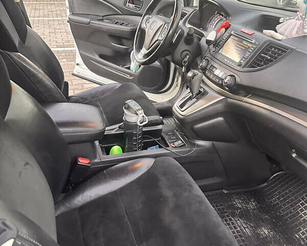 Белый Хонда СРВ, объемом двигателя 2.2 л и пробегом 152 тыс. км за 18750 $, фото 11 на Automoto.ua