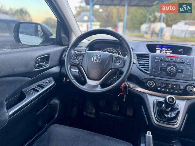 Хонда СРВ 2014 в Калуше на Automoto.ua Белый Хонда СРВ, объемом двигателя 1.6 л и пробегом 191 тыс. км за 14900 $, фото 39 на Automoto.ua