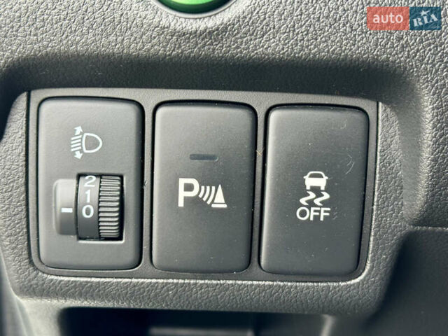 Білий Хонда СРВ, об'ємом двигуна 1.6 л та пробігом 191 тис. км за 14900 $, фото 25 на Automoto.ua