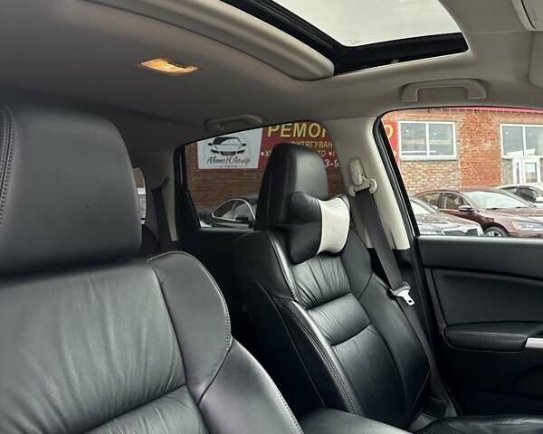 Белый Хонда СРВ, объемом двигателя 2.4 л и пробегом 185 тыс. км за 18000 $, фото 17 на Automoto.ua