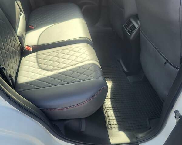 Белый Хонда СРВ, объемом двигателя 2.4 л и пробегом 160 тыс. км за 17499 $, фото 21 на Automoto.ua