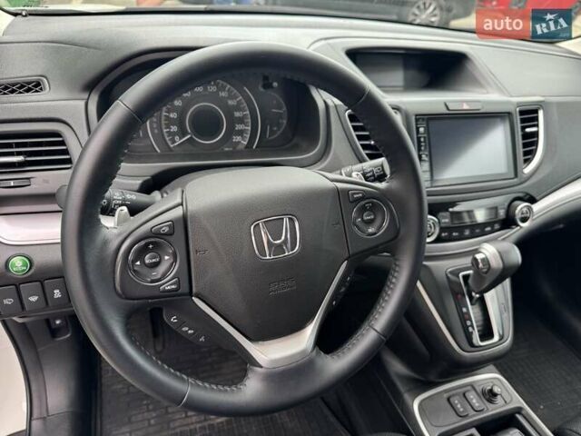 Хонда СРВ 2015 в Киеве на Automoto.ua Белый Хонда СРВ, объемом двигателя 2.36 л и пробегом 99 тыс. км за 19500 $, фото 41 на Automoto.ua