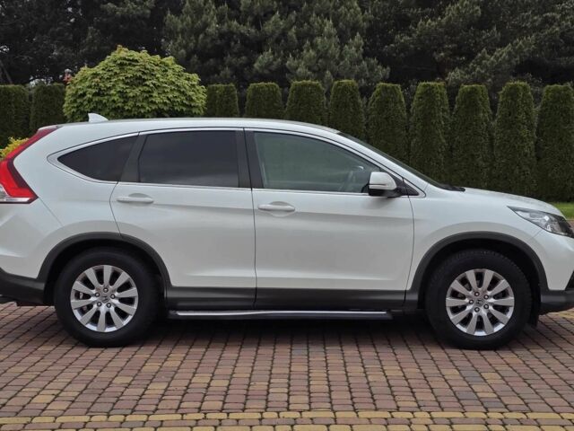 Белый Хонда СРВ, объемом двигателя 1.6 л и пробегом 76 тыс. км за 4000 $, фото 7 на Automoto.ua