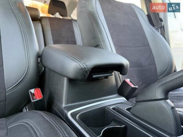 Белый Хонда СРВ, объемом двигателя 1.6 л и пробегом 176 тыс. км за 17890 $, фото 39 на Automoto.ua