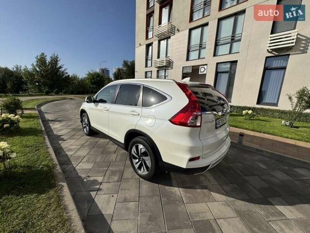 Хонда СРВ 2015 в Киеве на Automoto.ua Белый Хонда СРВ, объемом двигателя 2.36 л и пробегом 99 тыс. км за 19500 $, фото 7 на Automoto.ua