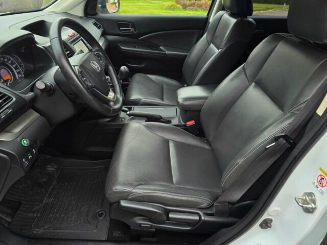 Белый Хонда СРВ, объемом двигателя 1.6 л и пробегом 76 тыс. км за 4000 $, фото 9 на Automoto.ua