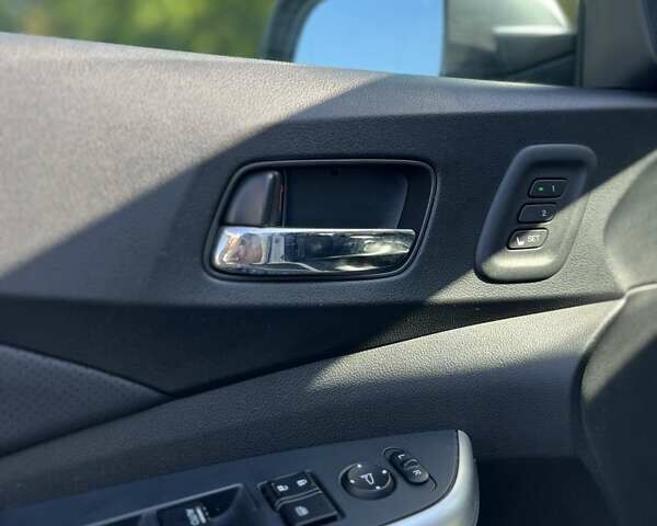 Білий Хонда СРВ, об'ємом двигуна 2.36 л та пробігом 110 тис. км за 17600 $, фото 3 на Automoto.ua