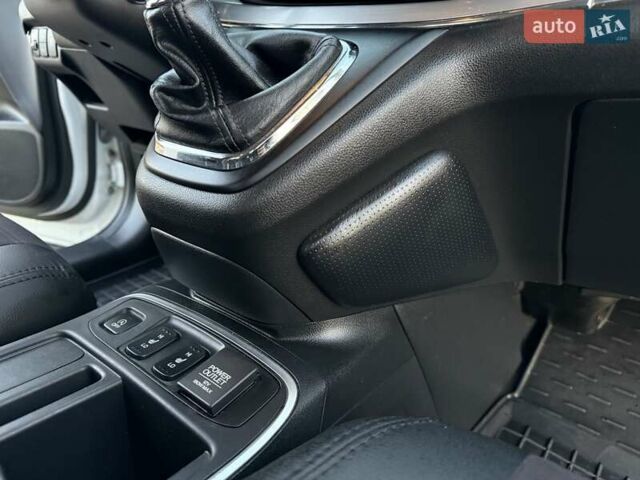 Белый Хонда СРВ, объемом двигателя 1.6 л и пробегом 176 тыс. км за 17890 $, фото 37 на Automoto.ua