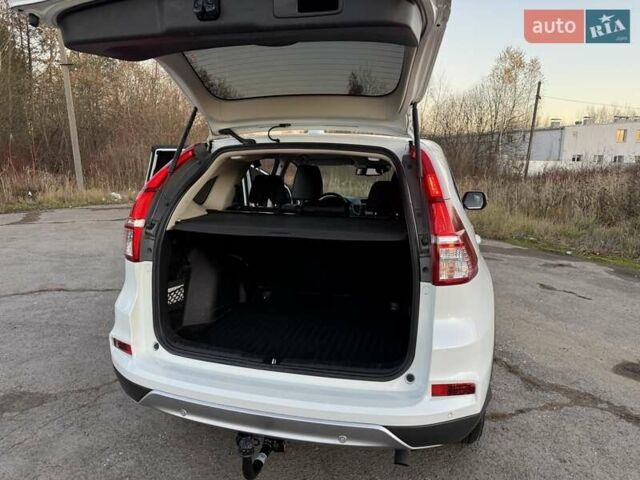 Белый Хонда СРВ, объемом двигателя 1.6 л и пробегом 176 тыс. км за 17890 $, фото 25 на Automoto.ua