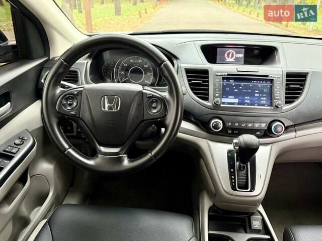 Хонда СРВ 2015 в Киеве на Automoto.ua Белый Хонда СРВ, объемом двигателя 2.4 л и пробегом 171 тыс. км за 14900 $, фото 13 на Automoto.ua