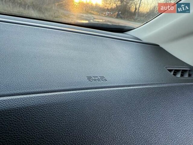 Белый Хонда СРВ, объемом двигателя 1.6 л и пробегом 176 тыс. км за 17890 $, фото 55 на Automoto.ua