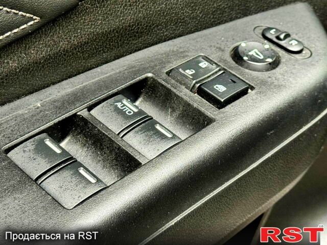 Белый Хонда СРВ, объемом двигателя 2.4 л и пробегом 164 тыс. км за 14900 $, фото 7 на Automoto.ua