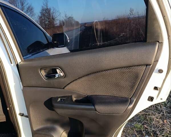 Білий Хонда СРВ, об'ємом двигуна 1.6 л та пробігом 199 тис. км за 18400 $, фото 6 на Automoto.ua
