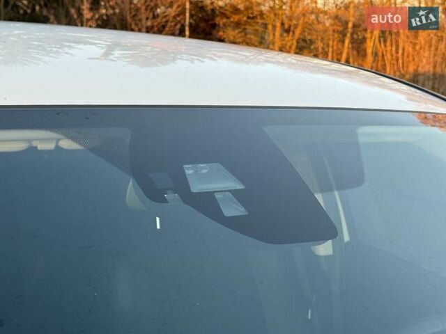 Белый Хонда СРВ, объемом двигателя 1.6 л и пробегом 176 тыс. км за 17890 $, фото 19 на Automoto.ua