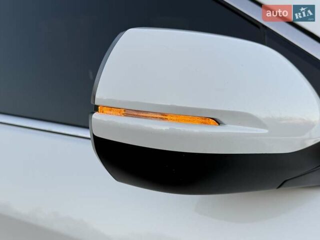 Белый Хонда СРВ, объемом двигателя 1.6 л и пробегом 176 тыс. км за 17890 $, фото 18 на Automoto.ua