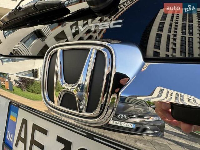 Хонда СРВ 2015 в Киеве на Automoto.ua Белый Хонда СРВ, объемом двигателя 2.36 л и пробегом 99 тыс. км за 19500 $, фото 10 на Automoto.ua