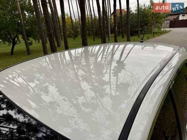 Хонда СРВ 2015 в Киеве на Automoto.ua Белый Хонда СРВ, объемом двигателя 2.4 л и пробегом 171 тыс. км за 14900 $, фото 8 на Automoto.ua