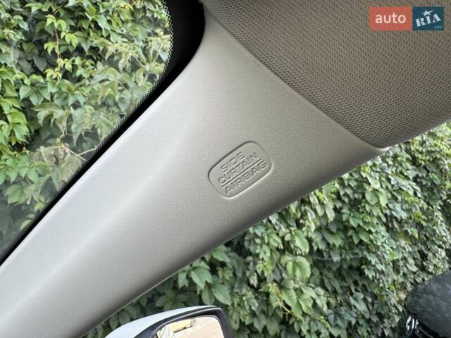 Хонда СРВ 2015 в Киеве на Automoto.ua Белый Хонда СРВ, объемом двигателя 2.36 л и пробегом 99 тыс. км за 19500 $, фото 29 на Automoto.ua