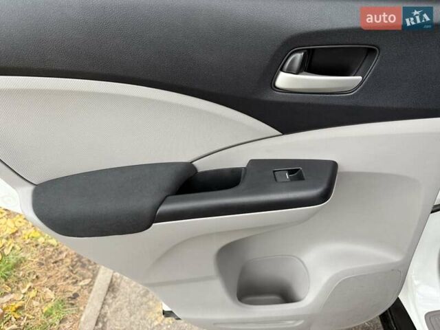 Белый Хонда СРВ, объемом двигателя 2.4 л и пробегом 171 тыс. км за 14900 $, фото 22 на Automoto.ua