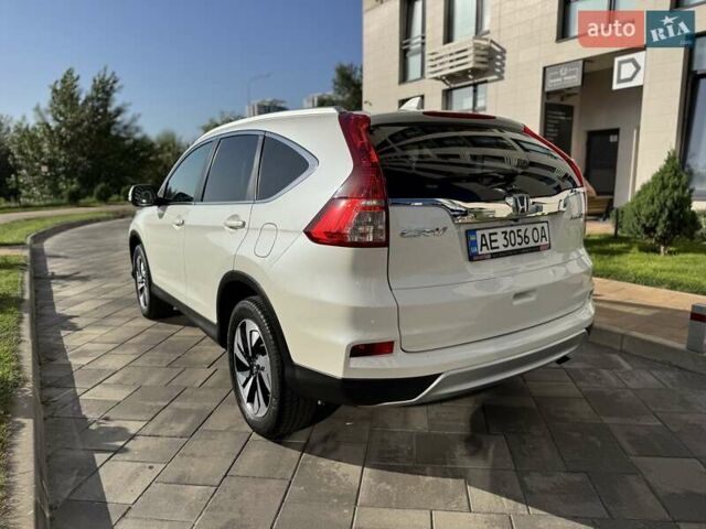 Хонда СРВ 2015 в Киеве на Automoto.ua Белый Хонда СРВ, объемом двигателя 2.36 л и пробегом 99 тыс. км за 19500 $, фото 16 на Automoto.ua