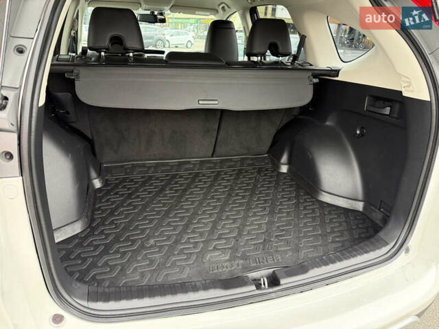 Білий Хонда СРВ, об'ємом двигуна 2.4 л та пробігом 99 тис. км за 19450 $, фото 17 на Automoto.ua