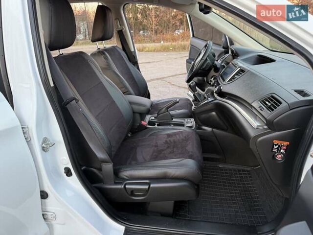 Белый Хонда СРВ, объемом двигателя 1.6 л и пробегом 176 тыс. км за 17890 $, фото 60 на Automoto.ua