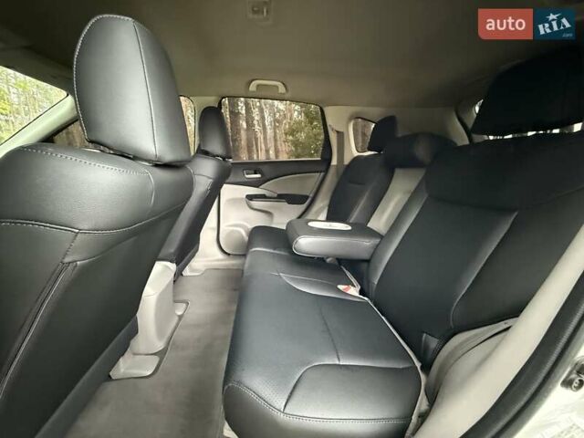 Білий Хонда СРВ, об'ємом двигуна 2.4 л та пробігом 171 тис. км за 14950 $, фото 16 на Automoto.ua