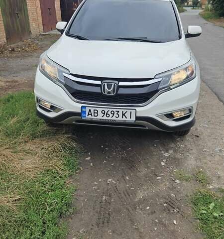 Белый Хонда СРВ, объемом двигателя 2.36 л и пробегом 220 тыс. км за 15800 $, фото 1 на Automoto.ua