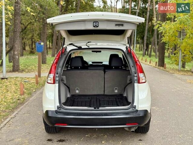 Белый Хонда СРВ, объемом двигателя 2.4 л и пробегом 171 тыс. км за 14950 $, фото 2 на Automoto.ua